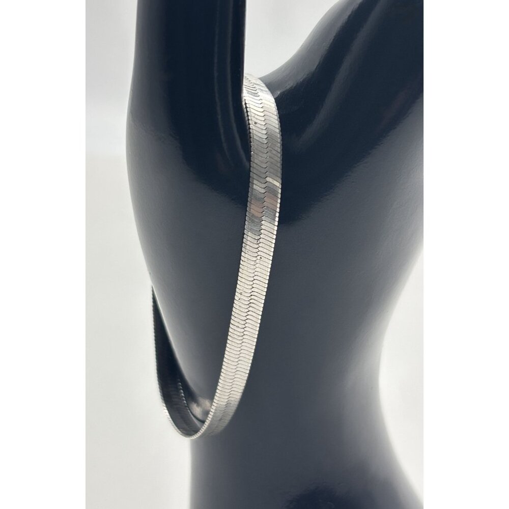 Vintage Sterling Silver Herringbone Bracelet Made in Italy With Maker's Hallmark - Picture 13 of 14